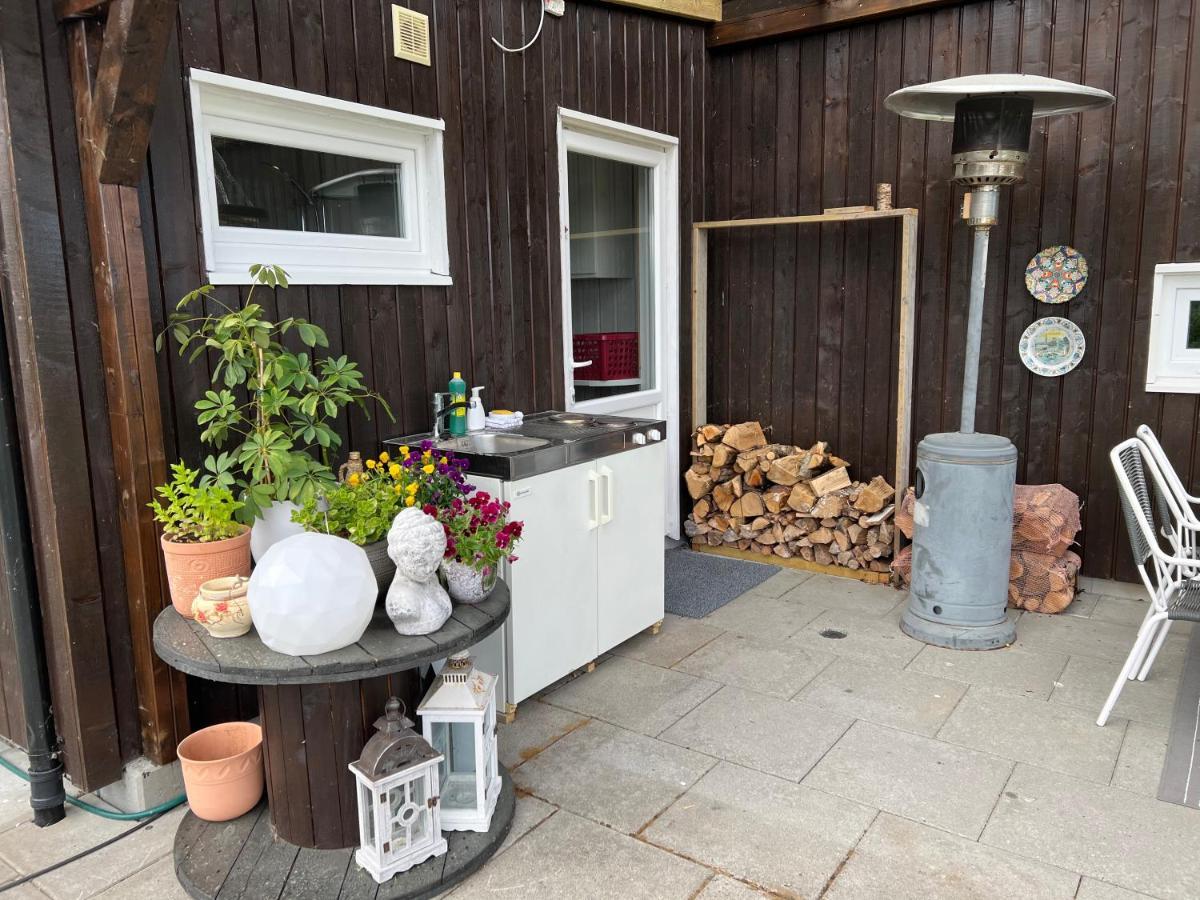 Family Room In Modern House Eide  エクステリア 写真