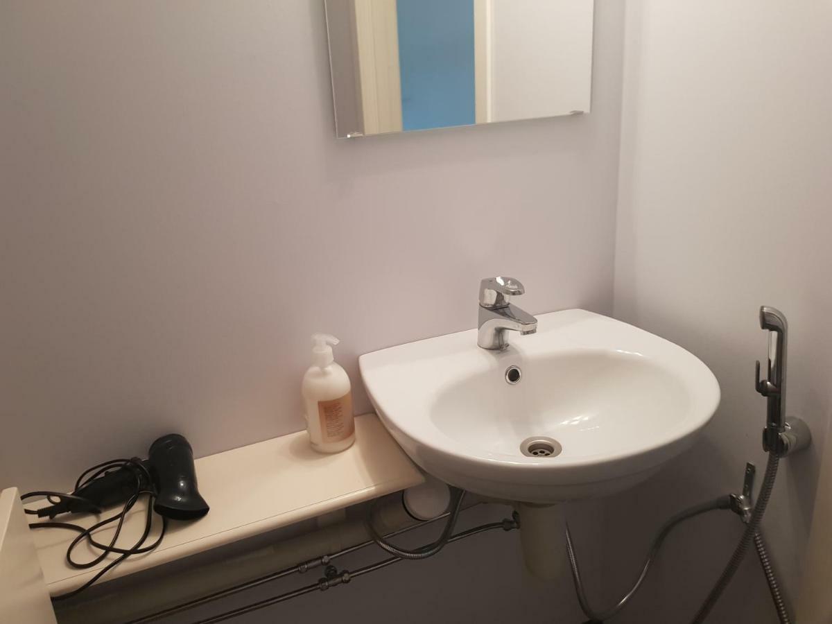 Family Room In Modern House Eide  エクステリア 写真