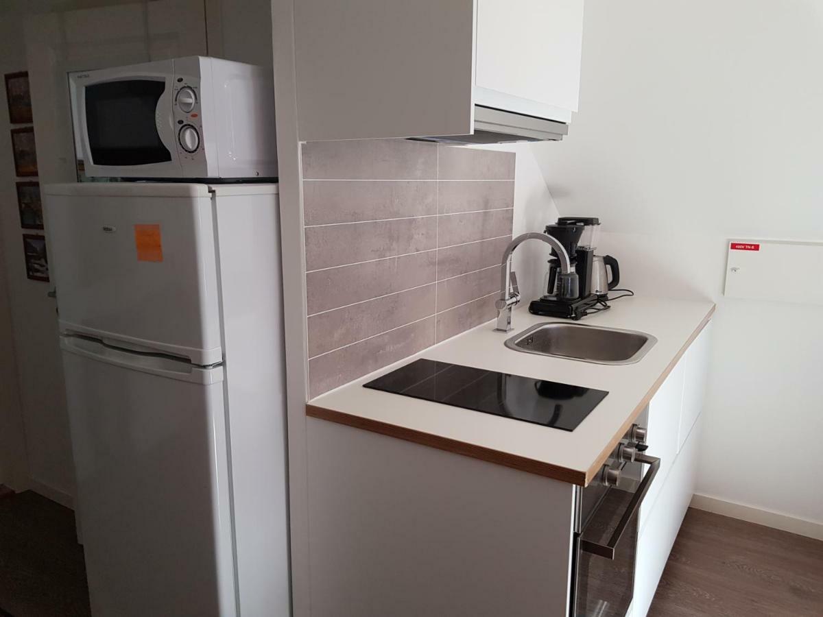 Family Room In Modern House Eide  エクステリア 写真